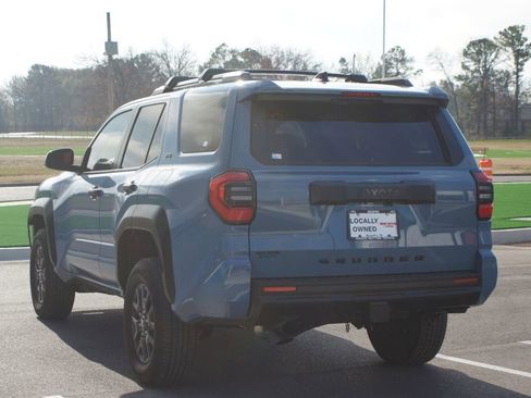 Used 2025 Toyota 4Runner SR5 image 14
