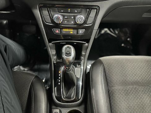 Used 2020 Buick Encore Preferred w/ Safety Package image 20