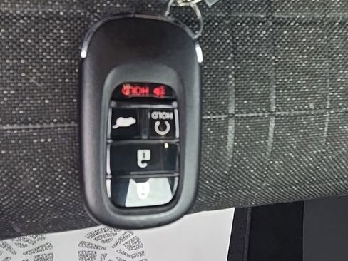 Used 2025 Honda HR-V Sport image 27