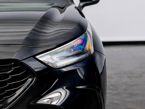 Used 2023 Toyota Highlander XSE image 5