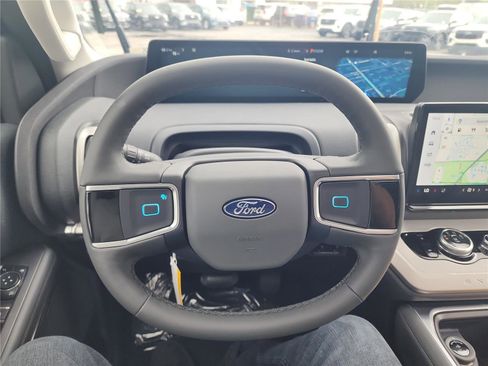 New 2026 Ford Expedition Active RWD image 32