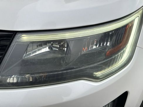 Used 2016 Ford Explorer Sport w/ Equipment Group 401A image 6