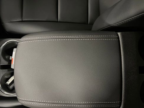 New 2026 GMC Canyon Elevation w/ Convenience Package image 26