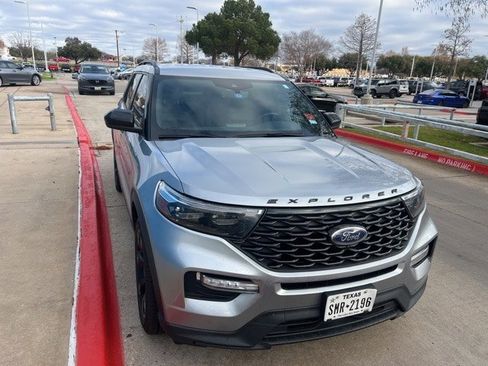 Used 2022 Ford Explorer ST-Line w/ Class IV Trailer Tow Package image 5