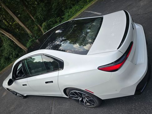 Used 2023 BMW 740i image 81