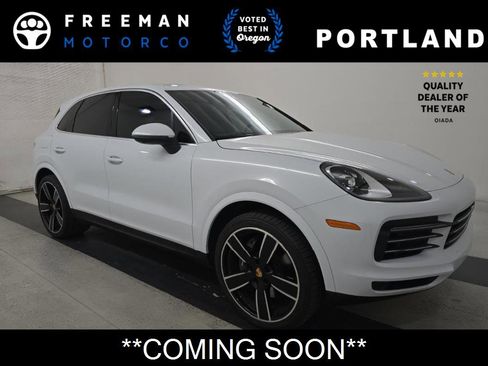 Used 2023 Porsche Cayenne Platinum Edition w/ Premium Package image 1