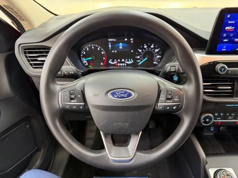 Used 2020 Ford Escape SE image 21