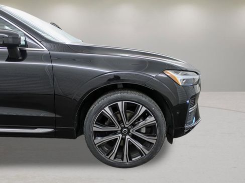 Certified 2023 Volvo XC60 B5 Ultimate w/ Climate Package image 33
