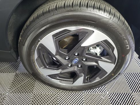 Used 2025 Subaru Crosstrek 2.5i Limited w/ Crosstrek Mirror Package image 31