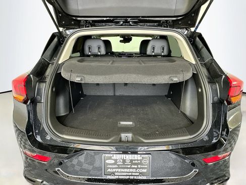 Used 2023 Buick Encore GX Preferred w/ Sport Touring Package FWD image 23