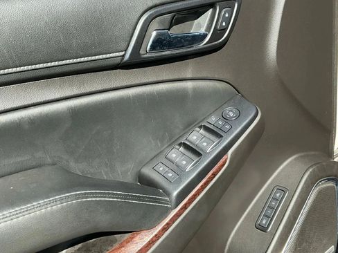 Used 2017 GMC Yukon SLT w/ Open Road Package image 11