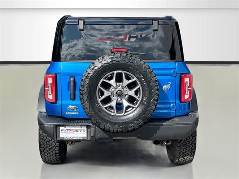 Used 2025 Ford Bronco Badlands image 6