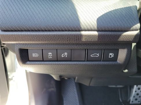 New 2026 Toyota Camry Hybrid FWD image 14