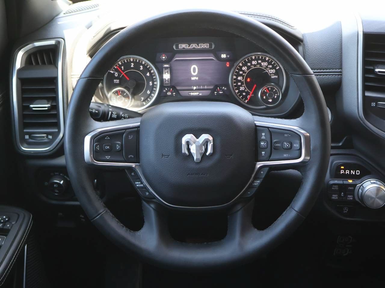 Used 2025 RAM 1500 Laramie AWD/4WD image 12