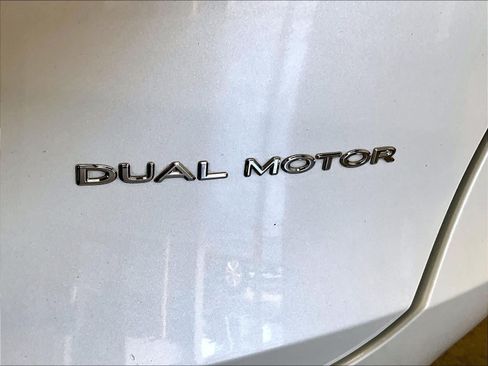 Used 2020 Tesla Model Y Long Range AWD/4WD image 11