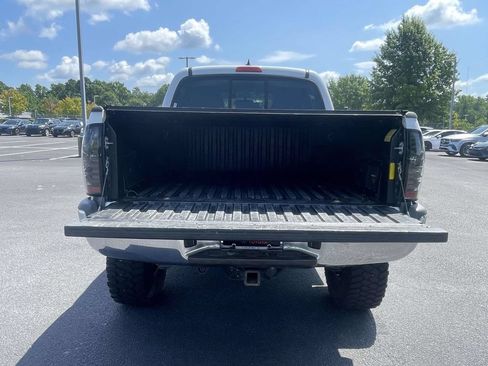 Used 2012 Toyota Tacoma 4x4 Double Cab w/ TRD Off-Road Pkg image 11