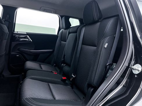 New 2025 Mitsubishi Outlander ES image 25