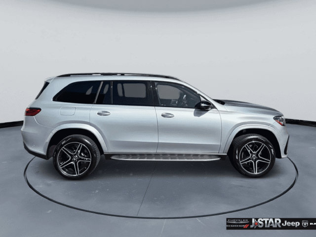 Used 2025 Mercedes-Benz GLS 450 4MATIC w/ AMG Line Exterior image 4