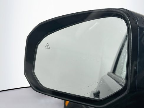Used 2025 Hyundai Santa Fe SEL FWD image 16