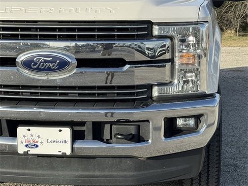 Used 2019 Ford F250 Lariat w/ Lariat Ultimate Package image 9