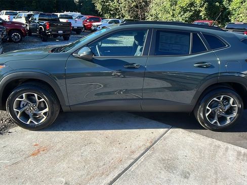 New 2026 Chevrolet Trax LT w/ Driver Confidence Package image 8