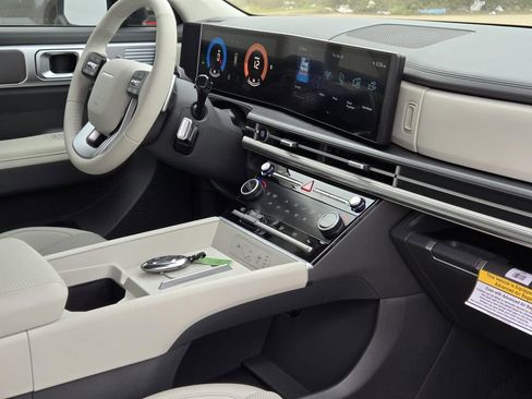 New 2026 Hyundai Santa Fe SEL FWD image 8
