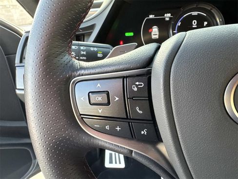 Used 2024 Lexus ES 300h F Sport image 21