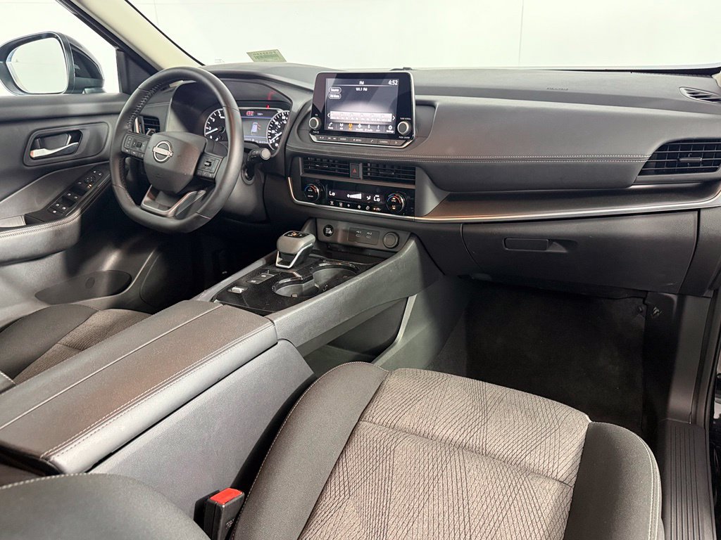 Used 2026 Nissan Rogue SV FWD image 15