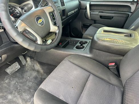 Used 2011 Chevrolet Silverado 3500 LT w/ Interior Plus Package image 3