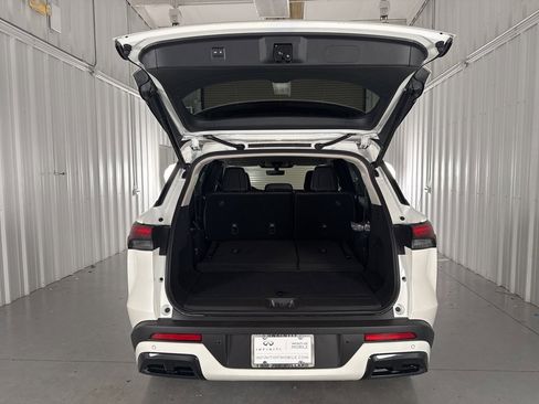 Certified 2025 INFINITI QX60 Luxe image 8