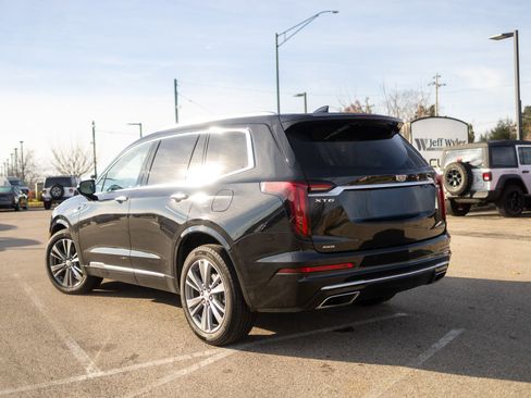 Used 2020 Cadillac XT6 Premium Luxury image 28