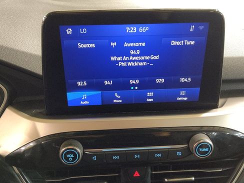 Used 2020 Ford Escape SE FWD image 25