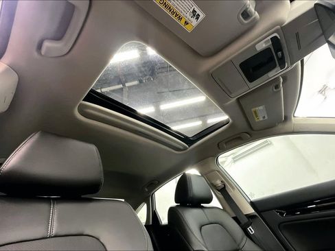Used 2024 Honda Civic Touring image 28