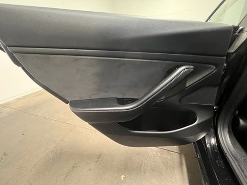 Used 2018 Tesla Model 3 Long Range image 16