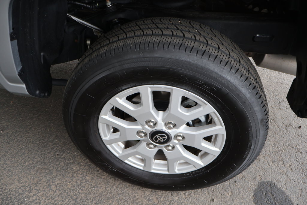 Certified 2025 Toyota Tacoma SR5 AWD/4WD image 62