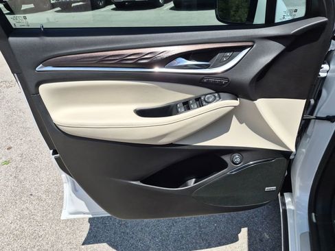 Used 2023 Buick Enclave Avenir w/ Avenir Technology Package FWD image 17