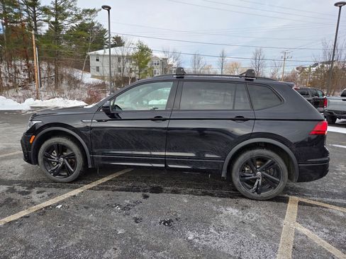 Used 2024 Volkswagen Tiguan SE R-Line image 8