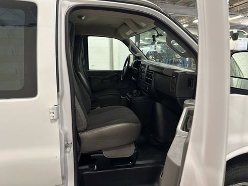 Used 2024 Chevrolet Express 2500 w/ Driver Convenience Package image 11