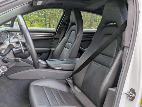 Certified 2023 Porsche Panamera 4 Platinum Edition w/ Assistance Package AWD/4WD image 5