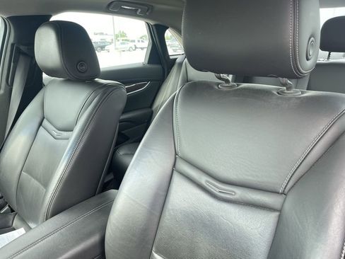 Used 2017 Cadillac XTS Luxury FWD image 3