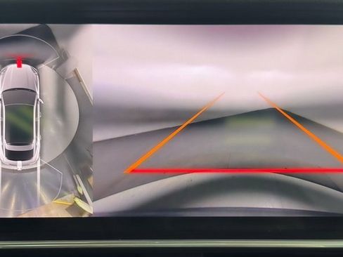 Used 2023 Porsche Cayenne Base image 18