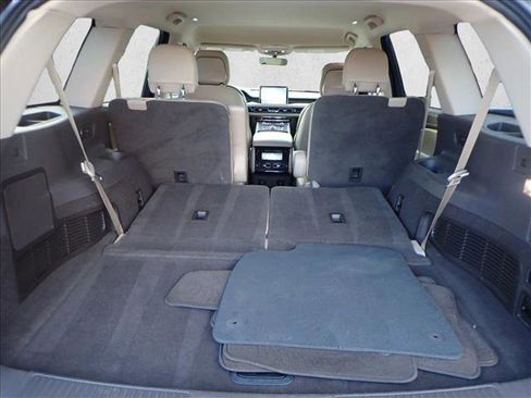 Used 2020 Lincoln Aviator Reserve w/ Elements Package Plus image 8