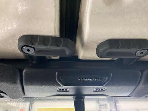 Used 2021 Jeep Wrangler Unlimited Sport image 37