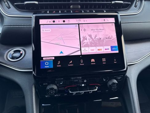 Certified 2025 Jeep Grand Cherokee Limited w/ Trailer Tow Package image 23