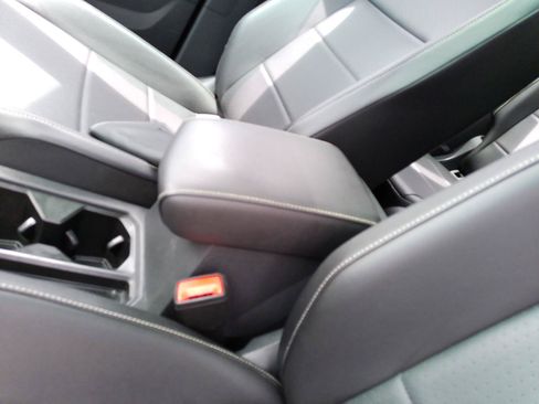 Used 2021 Volkswagen Tiguan SE R-Line AWD/4WD image 19