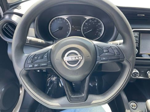 Used 2025 Nissan Kicks Play S FWD image 12