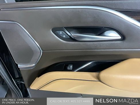 Used 2024 Cadillac Escalade ESV Sport w/ LPO, ONYX Package AWD/4WD image 23