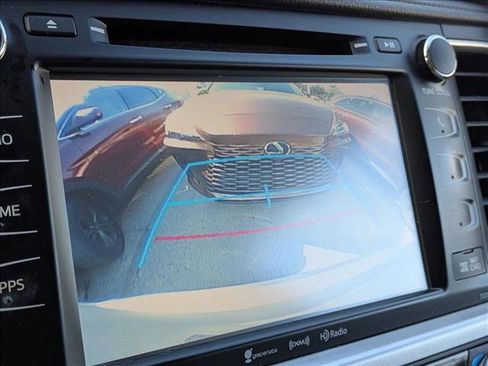 Used 2016 Toyota Highlander XLE image 8