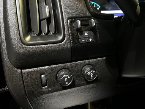 Used 2020 Chevrolet Colorado ZR2 w/ Colorado ZR2 Bison Edition image 27