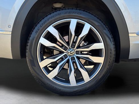 Used 2023 Volkswagen Atlas Cross Sport SEL Premium R-Line AWD/4WD image 12